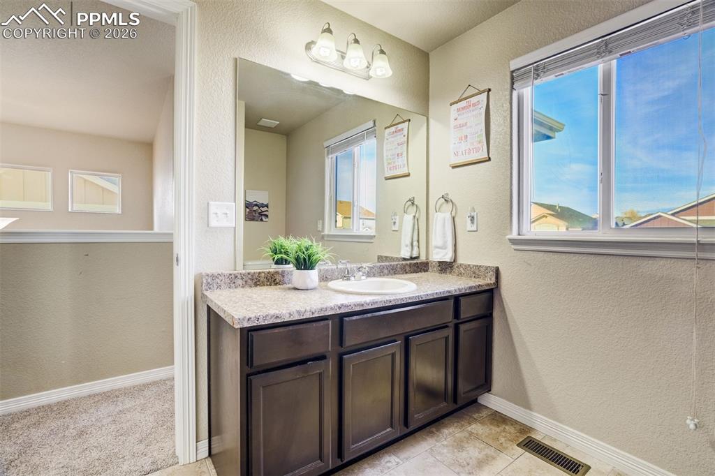 Image 40 of 49: Great counter space & even a window. 