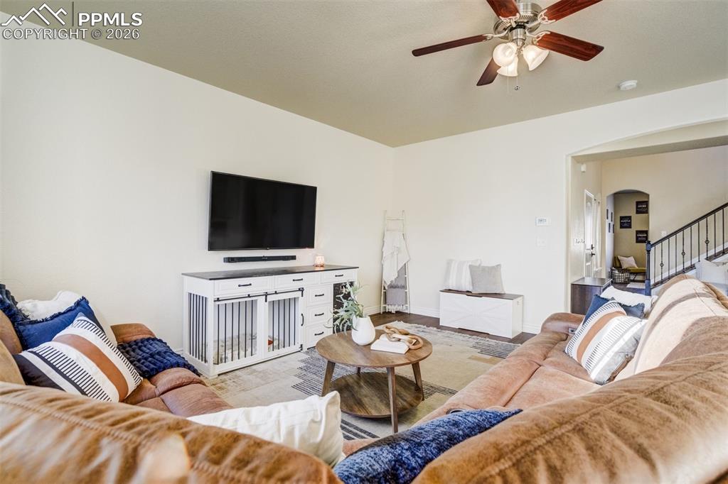 Image 8 of 49: The space you need.