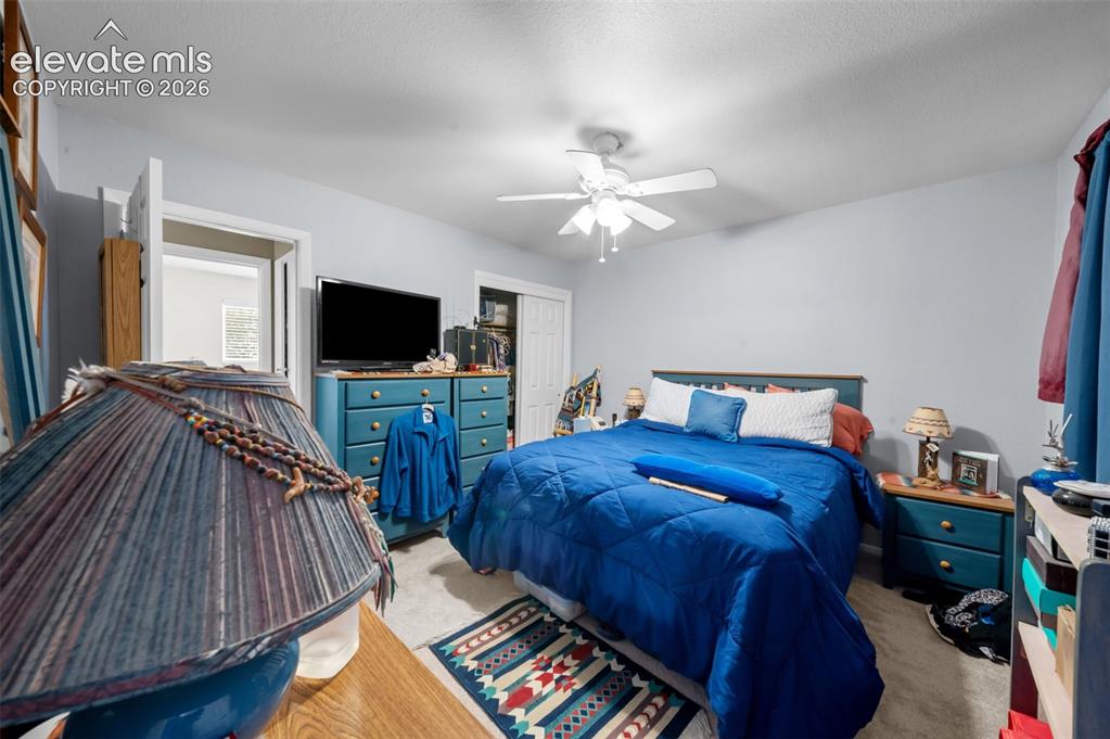 Image 11 of 21: Bedroom