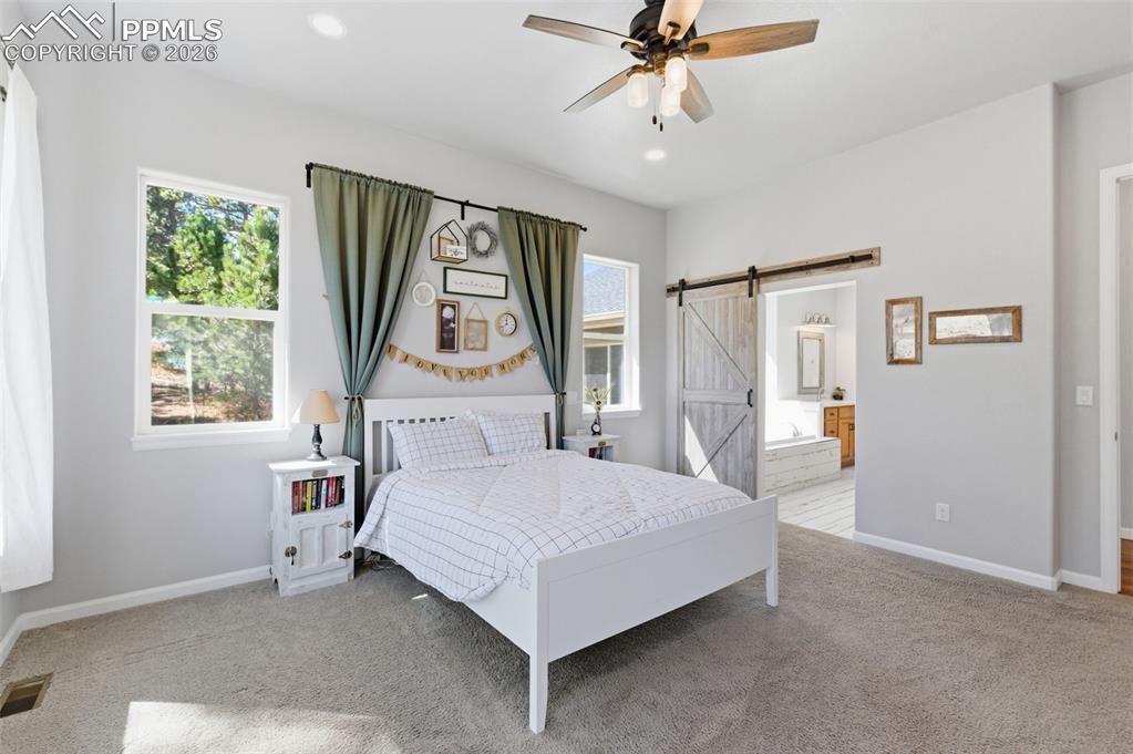 Image 24 of 43: Bedroom