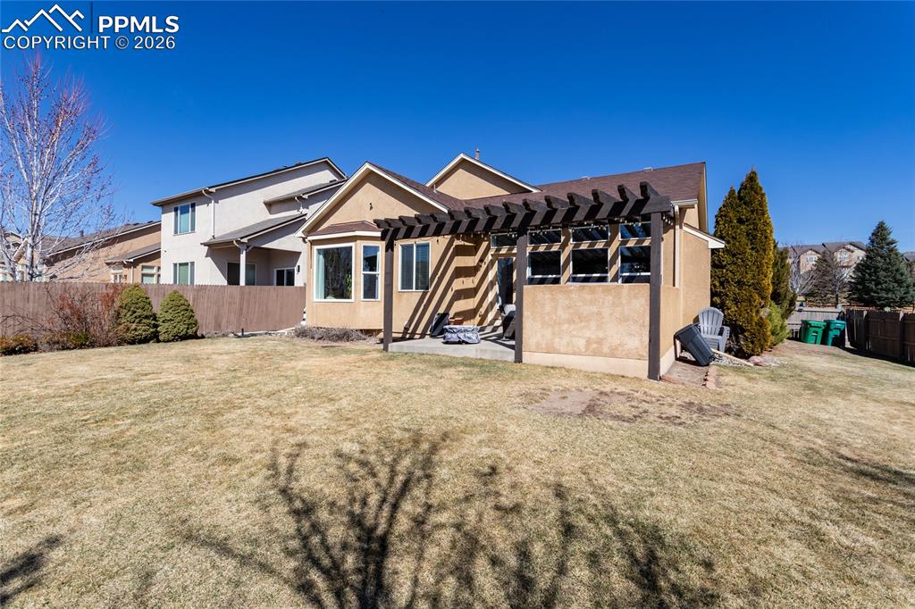 Image 31 of 35: Back of Structure