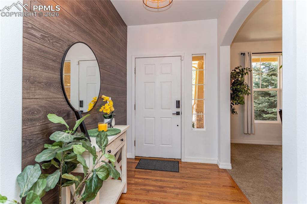 Image 6 of 35: Entrance Foyer