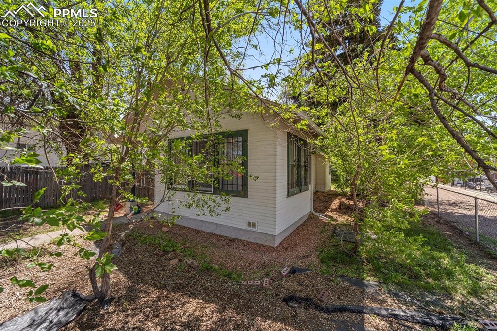 Image 19 of 31: View of property exterior