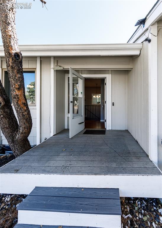 Image 3 of 47: Entry