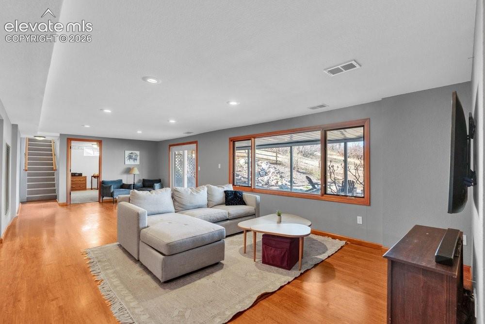 Image 18 of 45: Living Room
