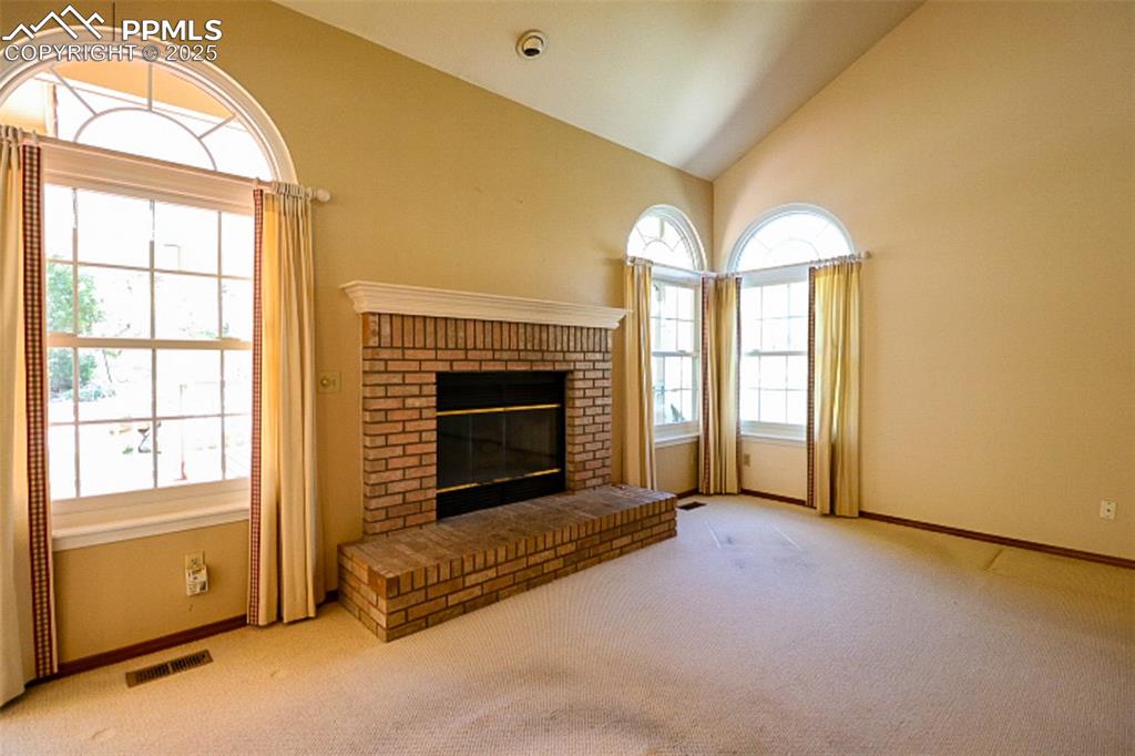 Image 13 of 38: Living Room