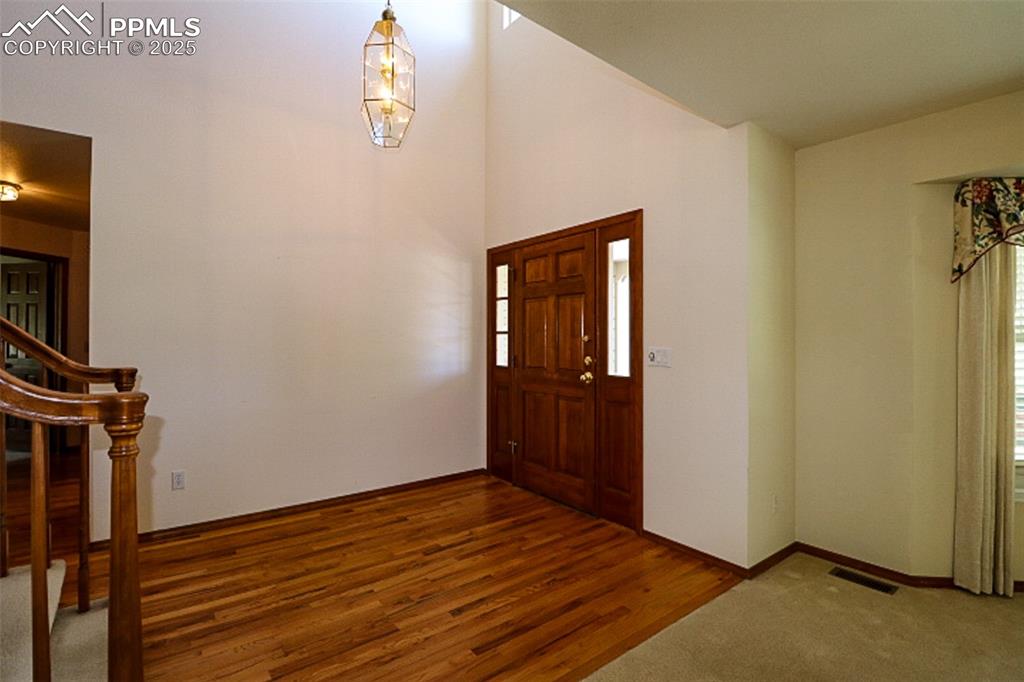 Image 3 of 38: Entry