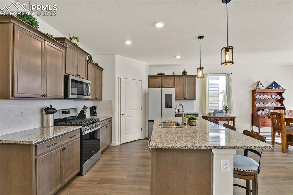 Image 11 of 44: Kitchen