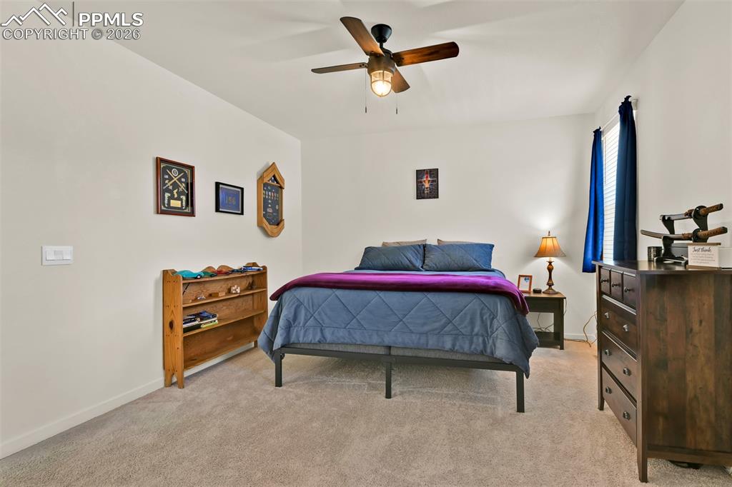 Image 24 of 44: Bedroom