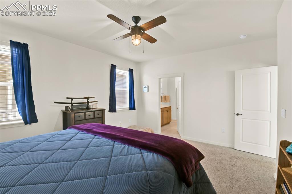 Image 25 of 44: Bedroom