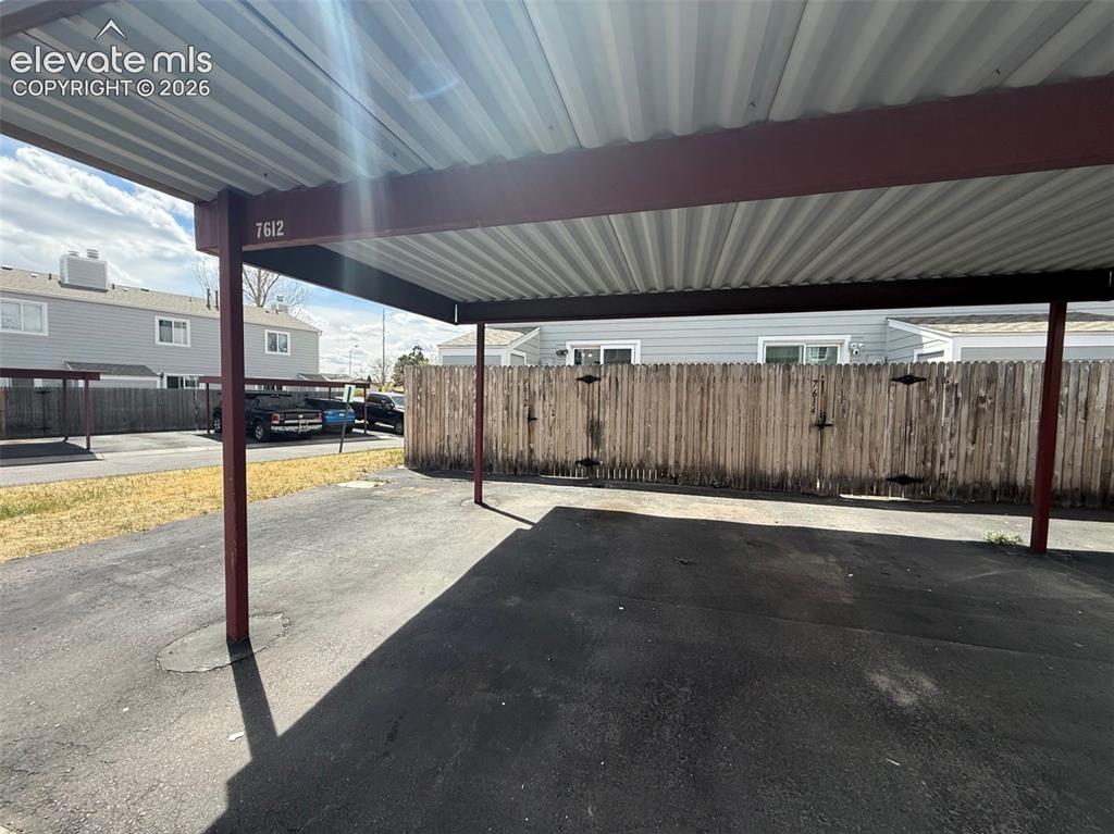 Image 19 of 20: Patio