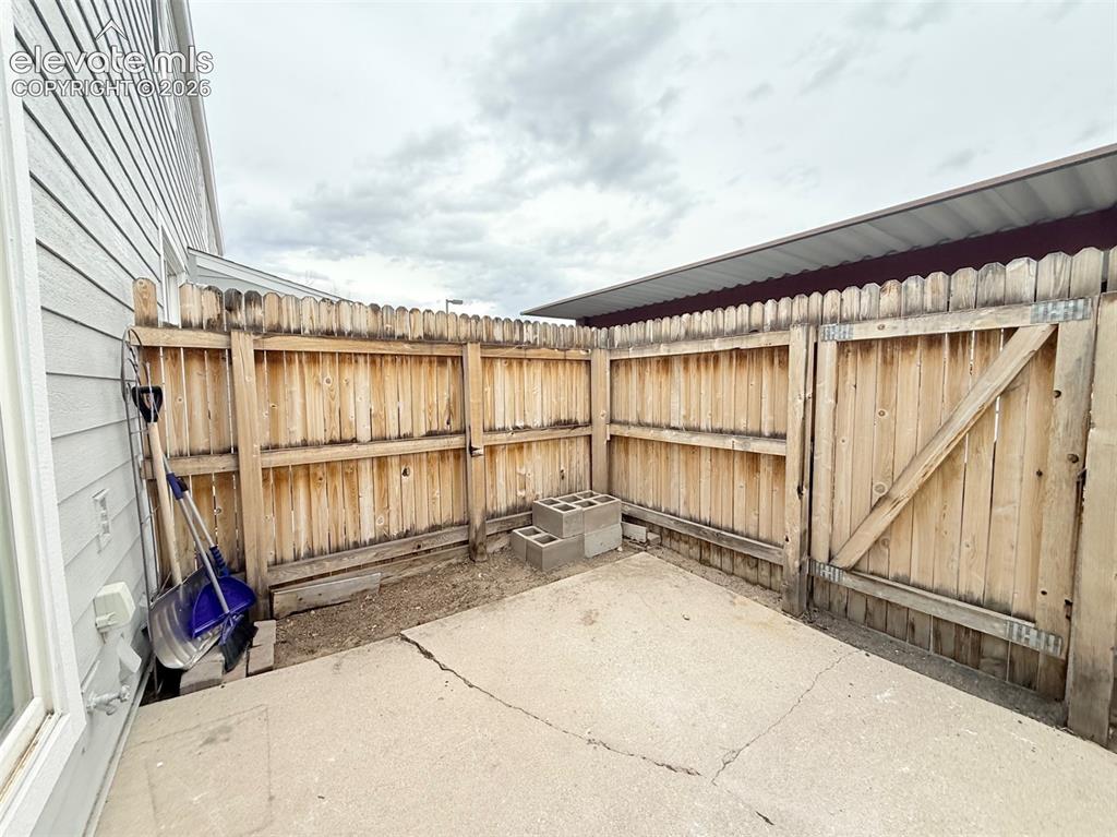Image 20 of 20: Patio
