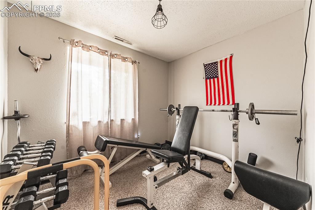 Image 18 of 32: Exercise Room