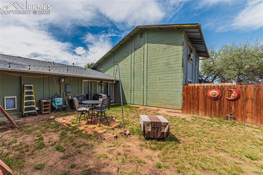 Image 30 of 32: Back of Structure