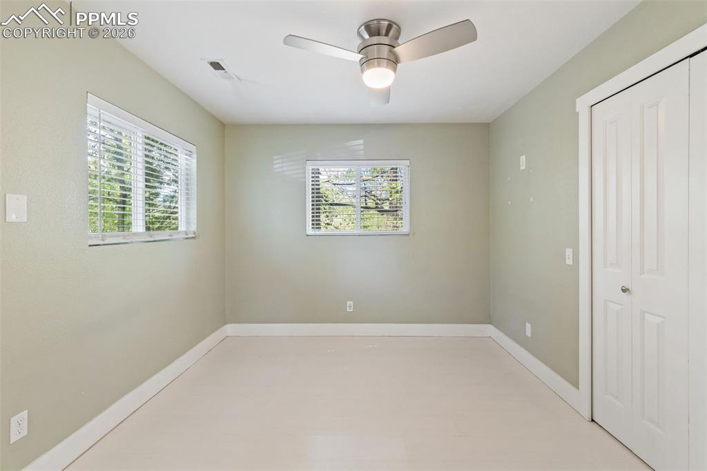 Image 17 of 35: Natural Light!