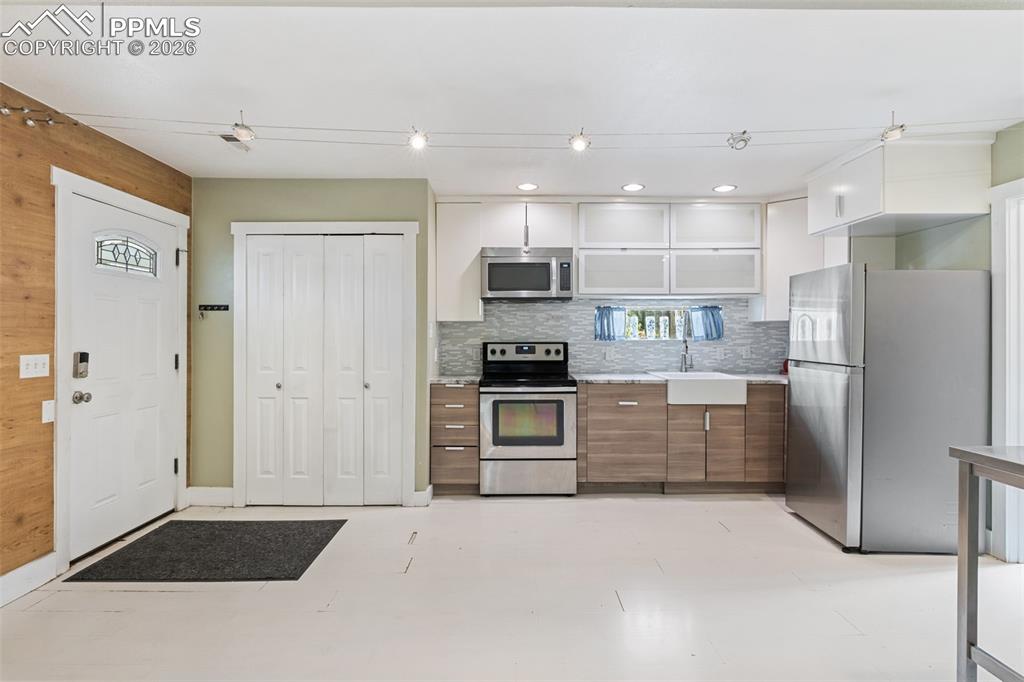 Image 8 of 35: Updated Kitchen!