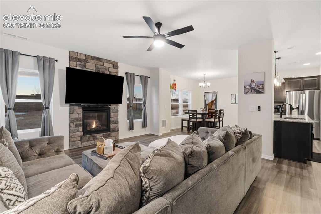 Image 16 of 47: Living Room