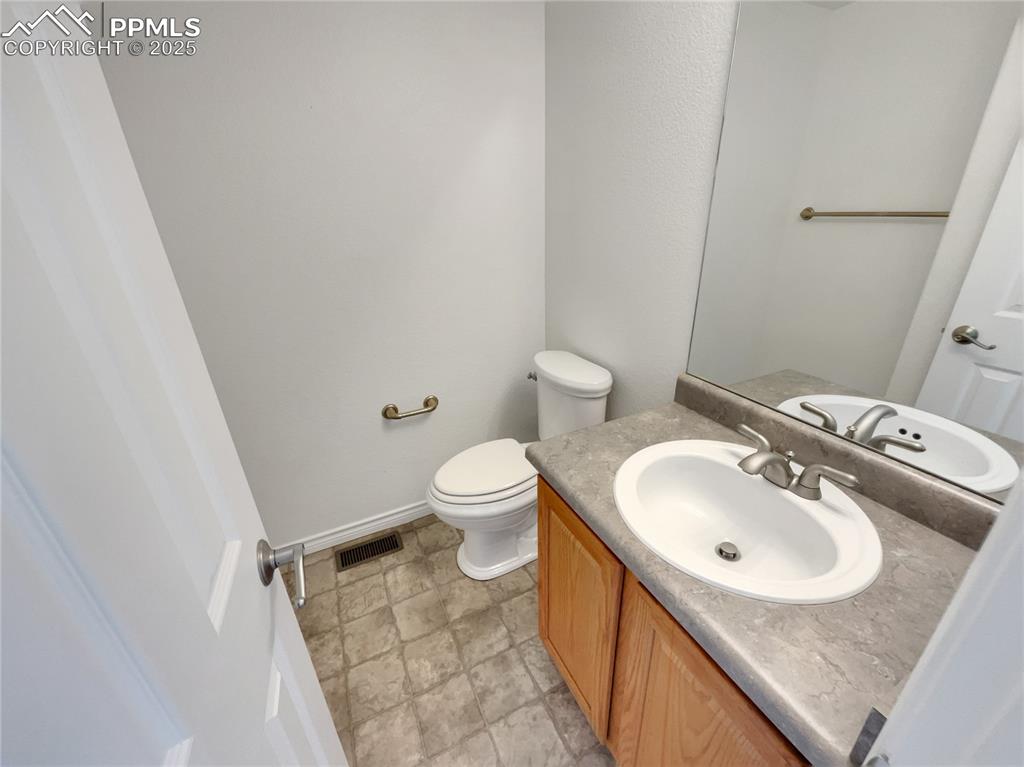 Image 12 of 28: Bathroom