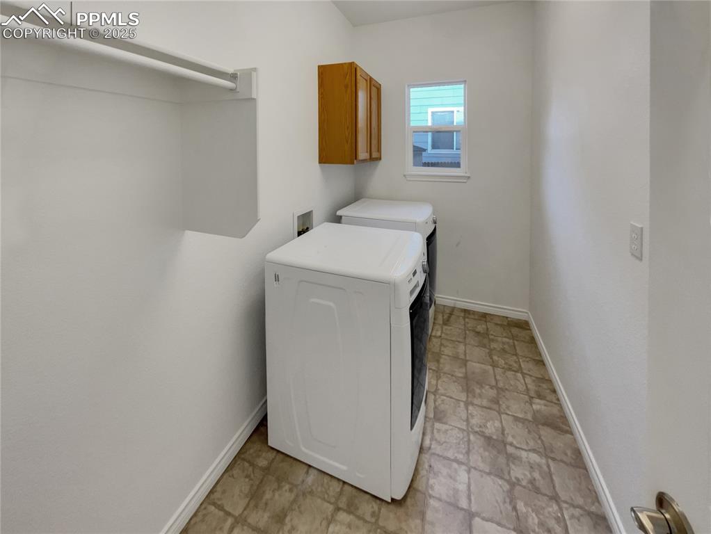 Image 13 of 28: Laundry