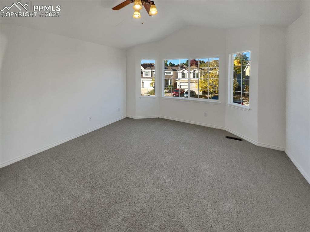 Image 5 of 28: Bedroom