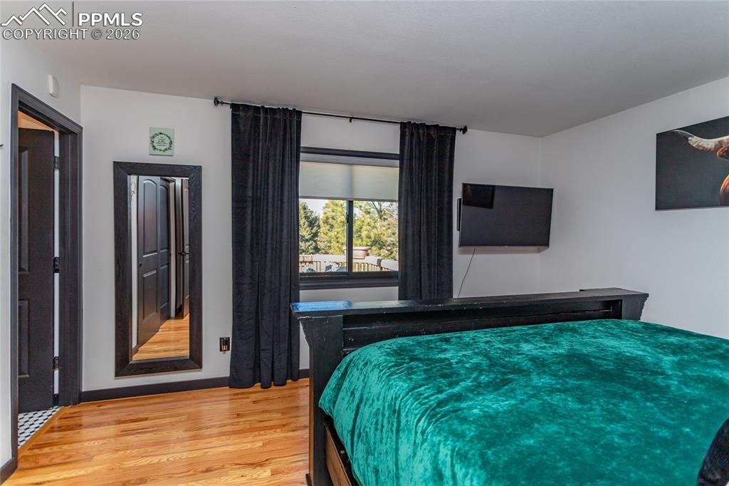 Image 33 of 50: Come on in, enjoy your private oasis.