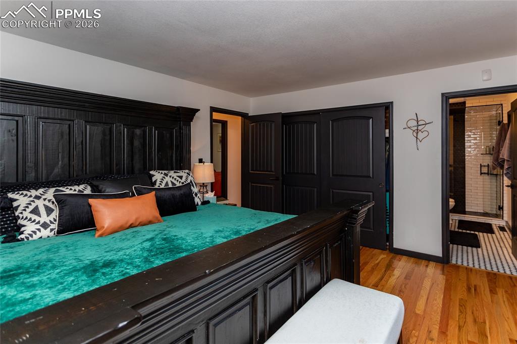 Image 34 of 50: Spacious closet & bathroom attached.