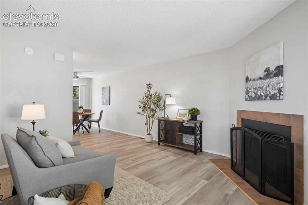 Image 10 of 26: Living Room