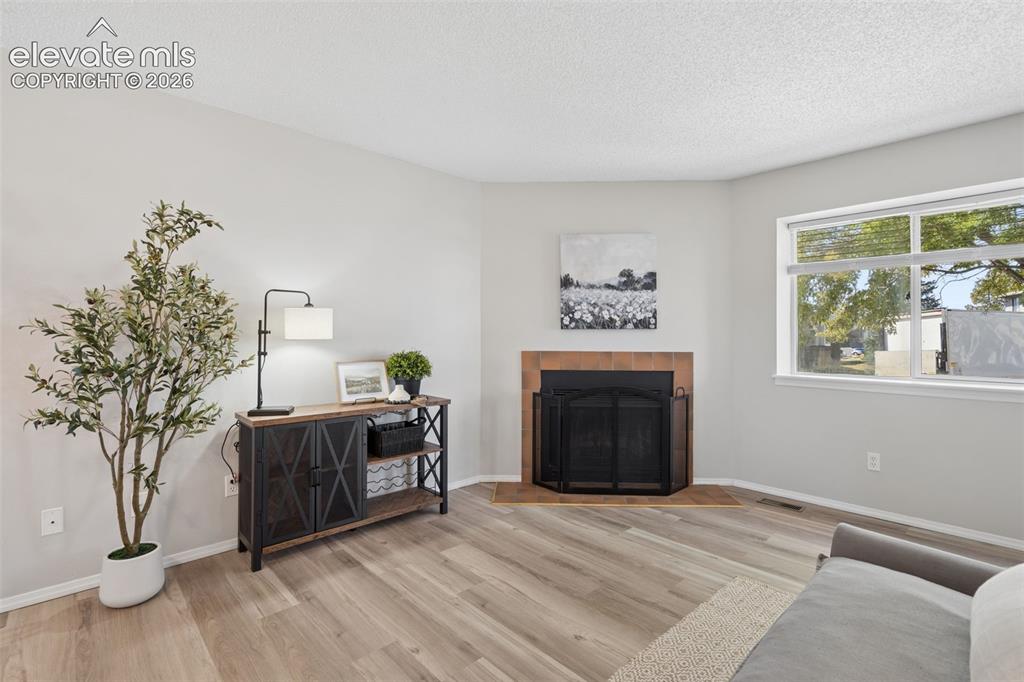 Image 8 of 26: Living Room