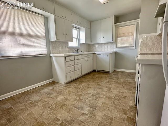 Image 23 of 32: (Upper Unit)