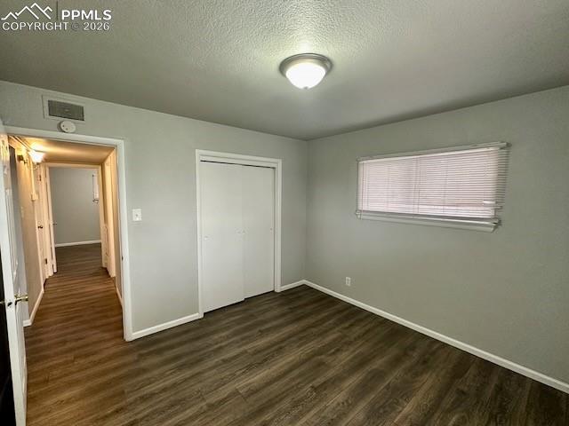 Image 27 of 32: (Upper Unit) Bed 1