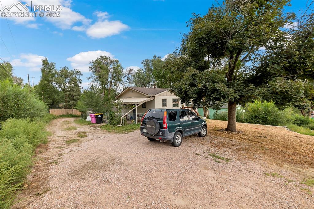 Image 7 of 32: Front of Structure