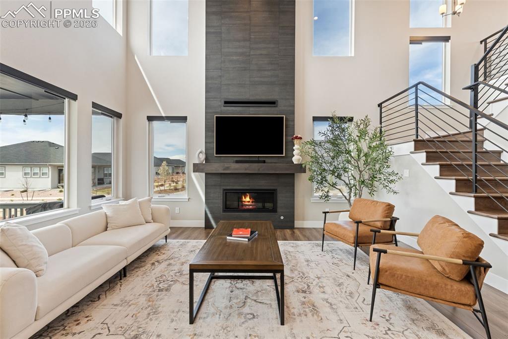 Image 13 of 47: Living Room