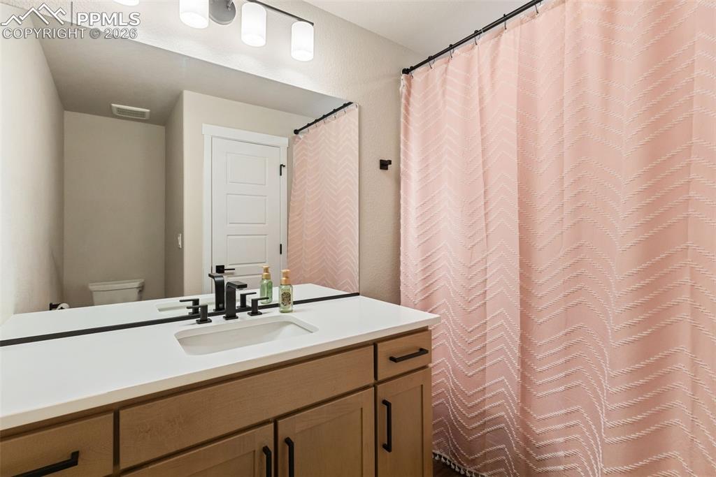 Image 39 of 47: Basement Full Bath