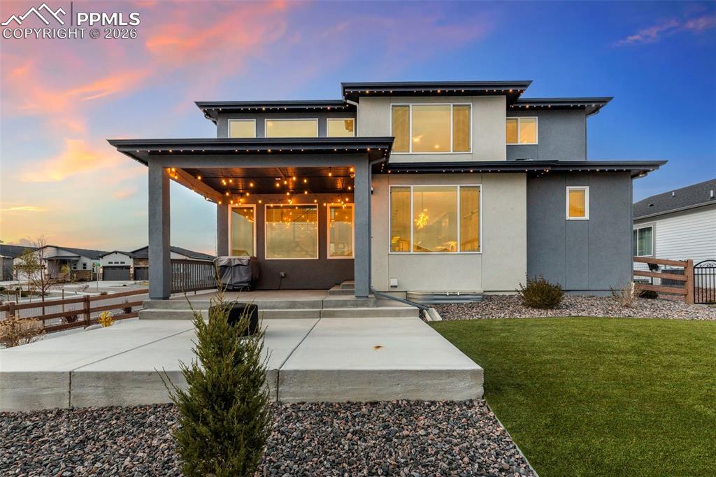 Image 7 of 47: Back of Structure