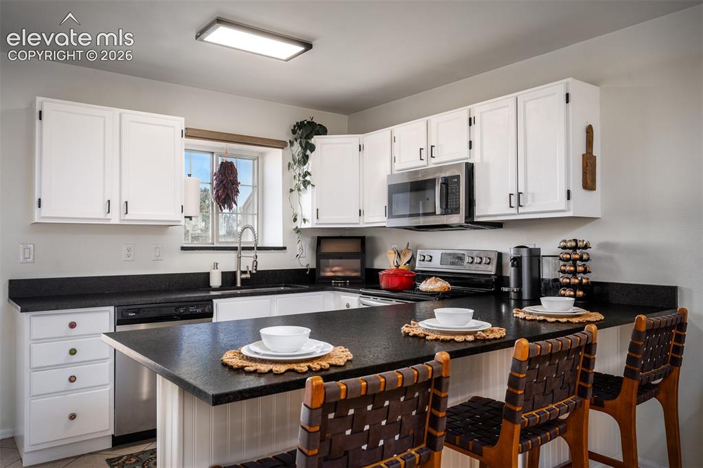 Image 8 of 37: Kitchen