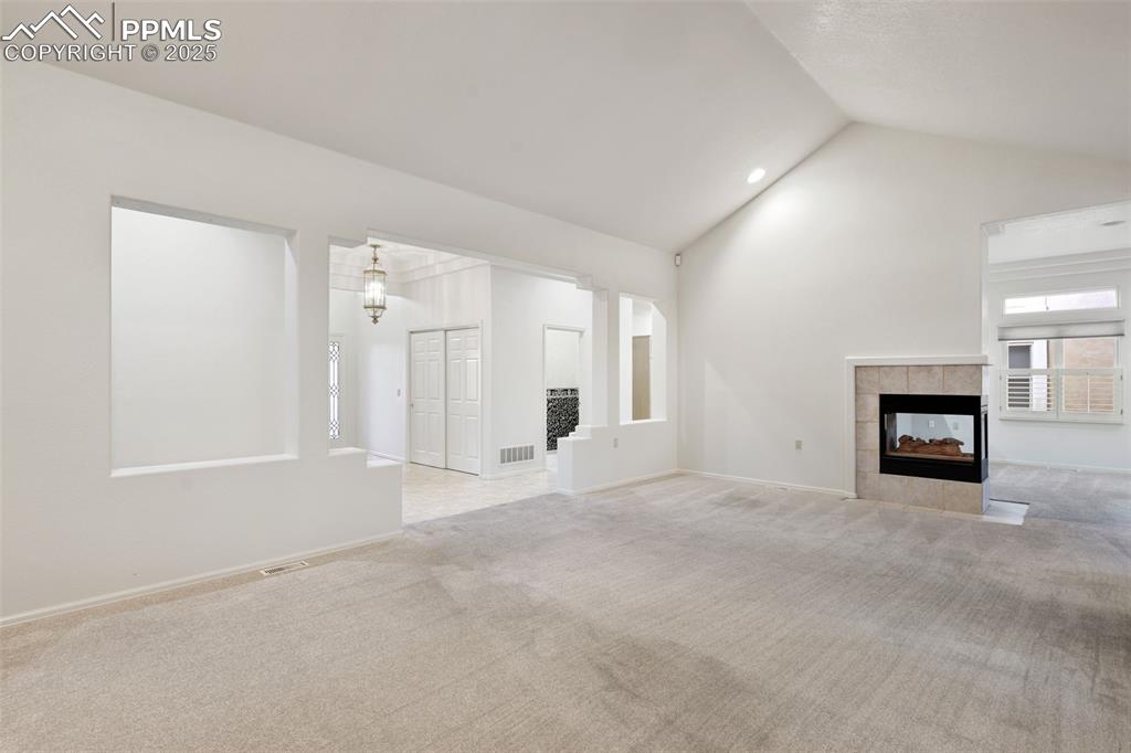 Image 10 of 32: Living Room