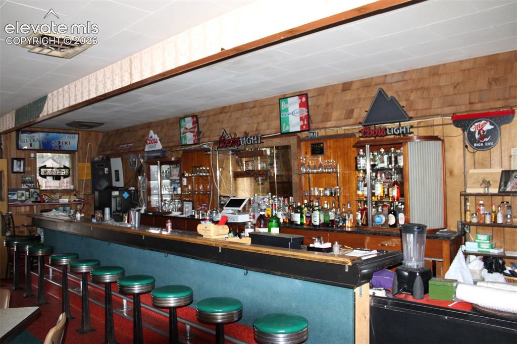 Image 13 of 28: Bar