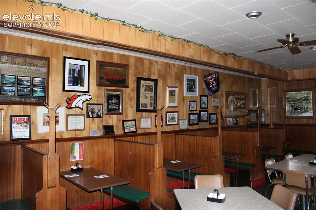 Image 14 of 28: Dining Area