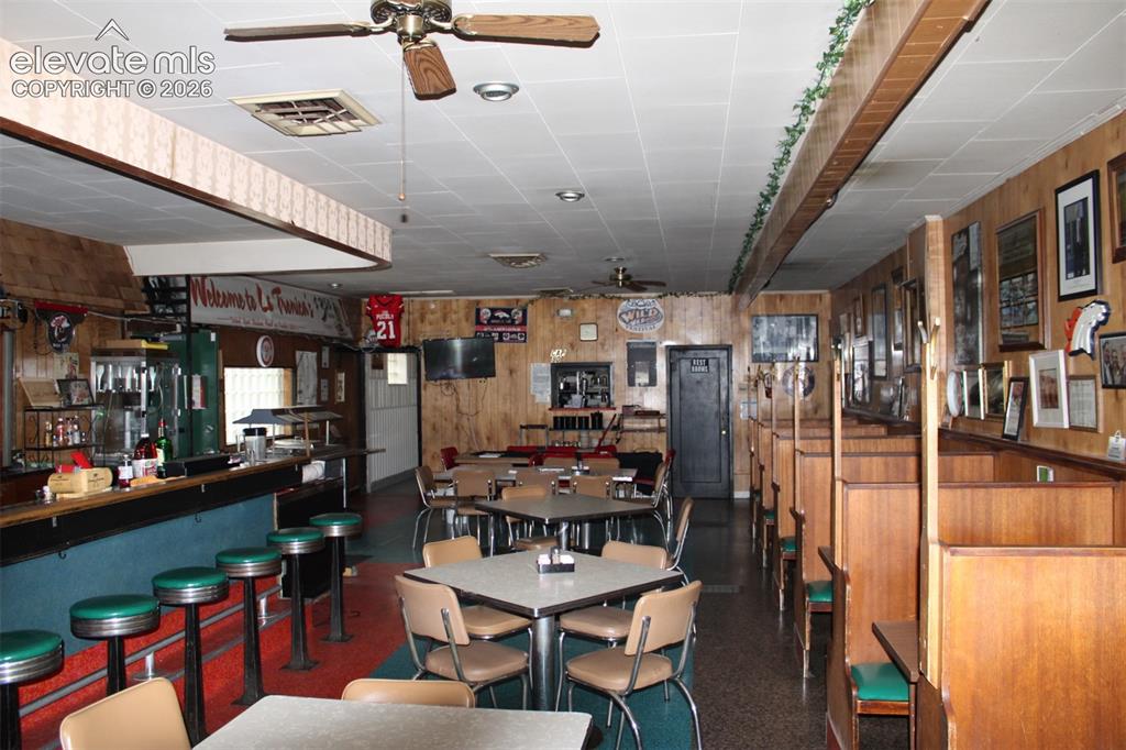 Image 15 of 28: Dining Area
