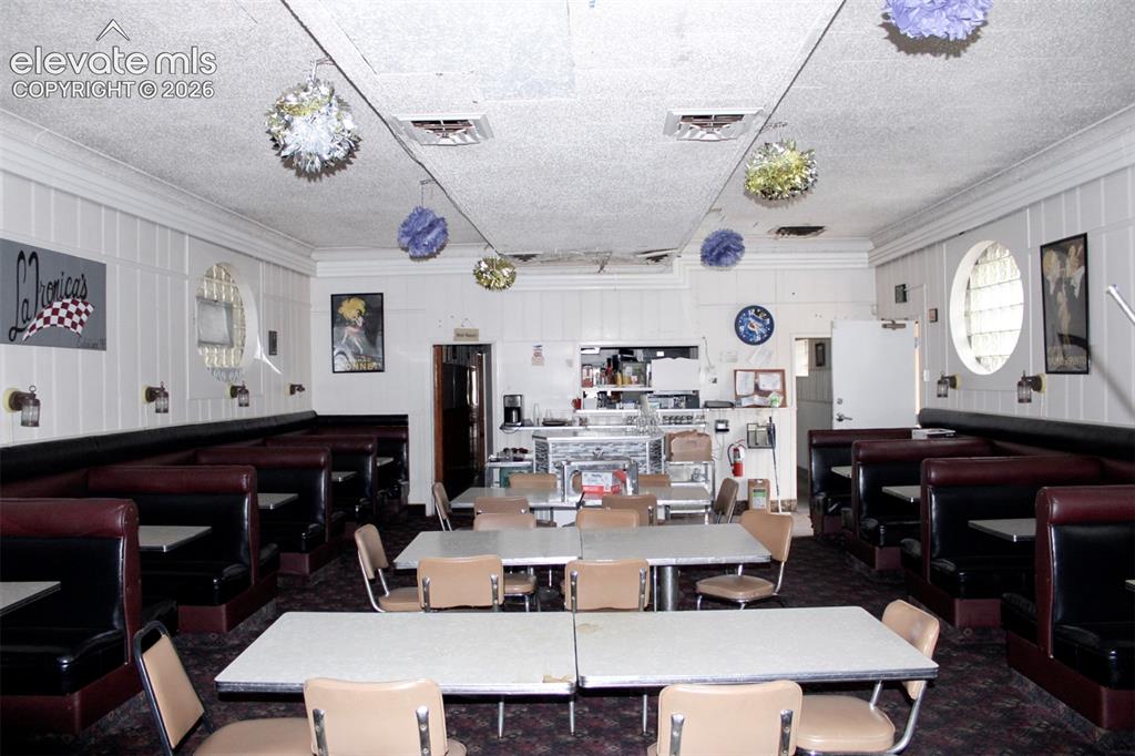 Image 3 of 28: Dining Area