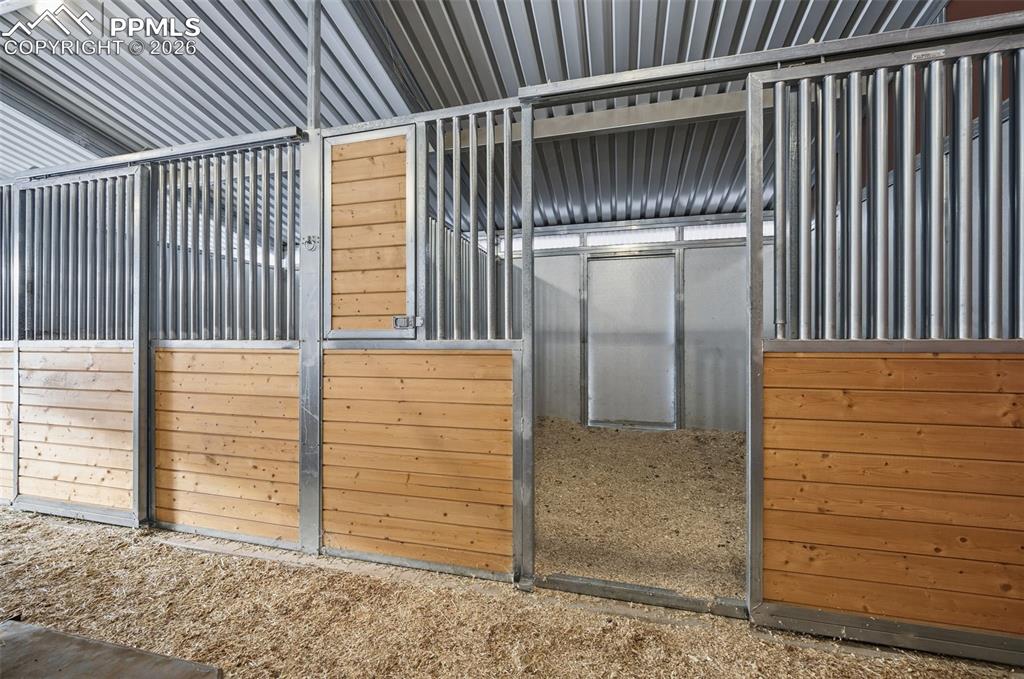 Image 37 of 47: Stable