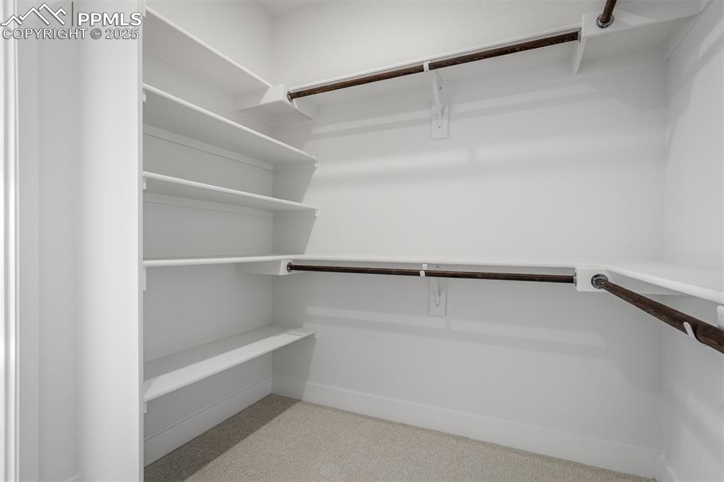 Image 20 of 35: Closet