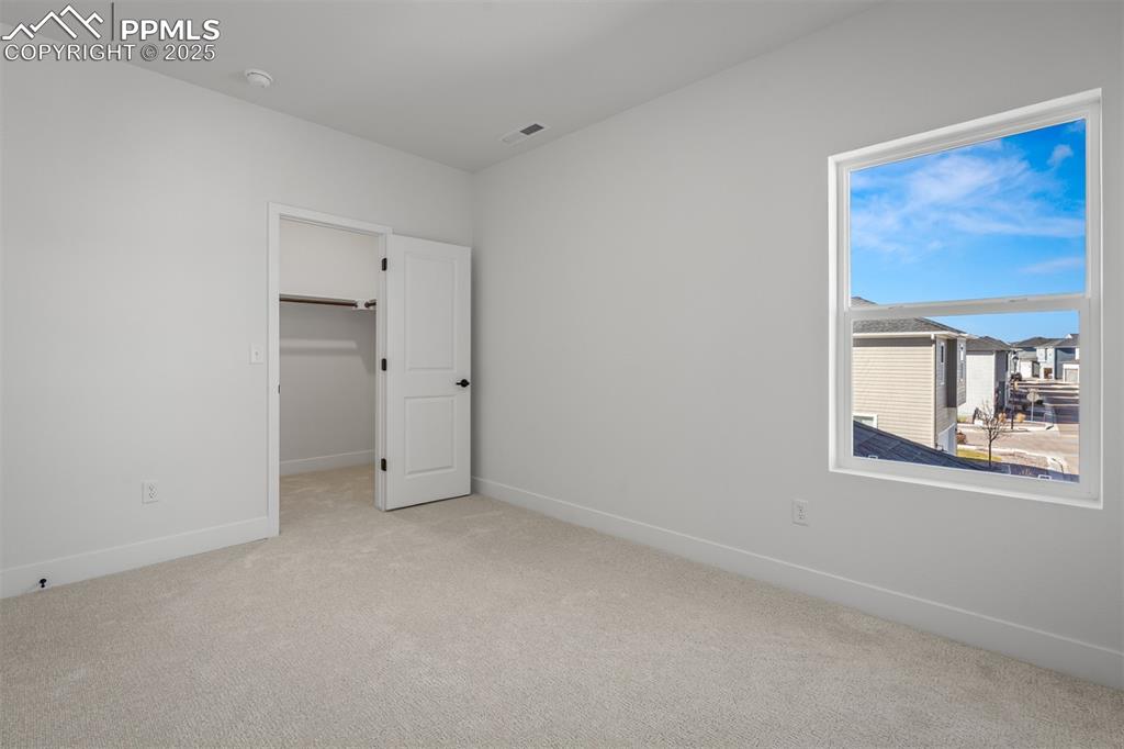 Image 21 of 35: Bedroom