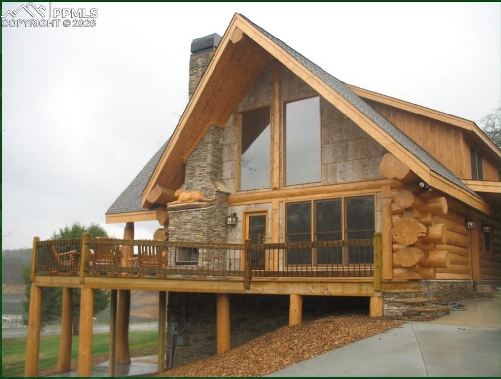 Image 6 of 20: Back of Structure