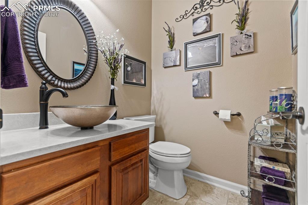 Image 21 of 49: Bathroom