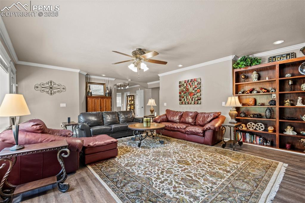 Image 25 of 49: Living Room