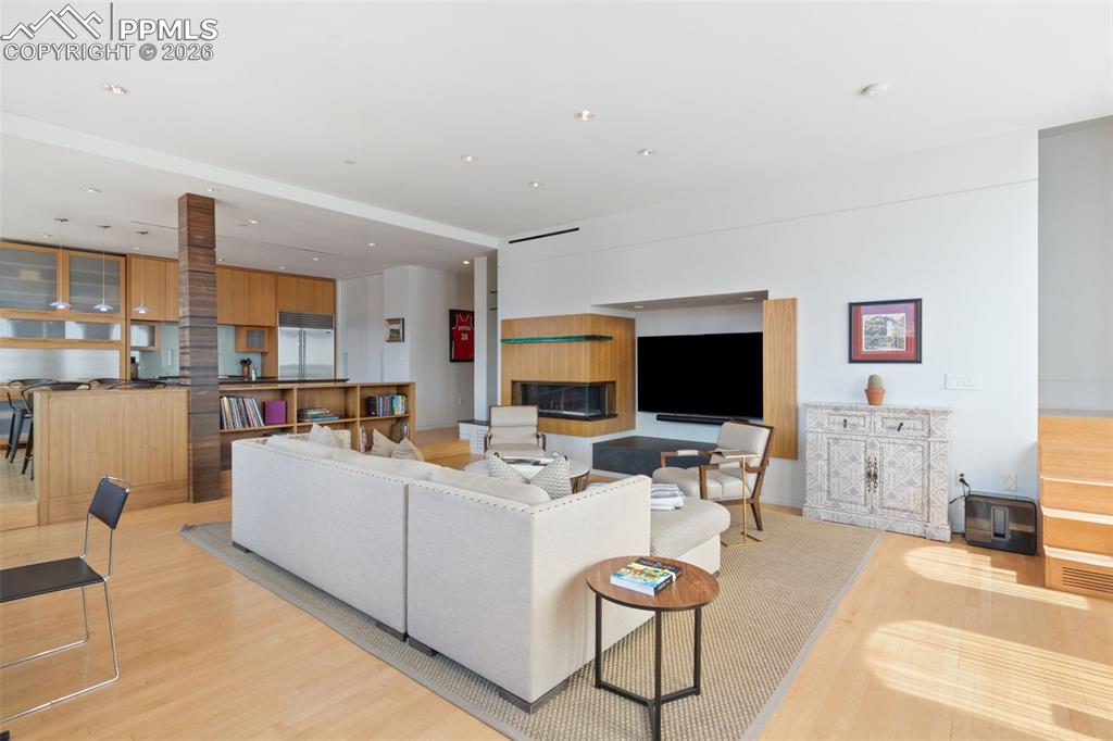 Image 7 of 47: Living Room