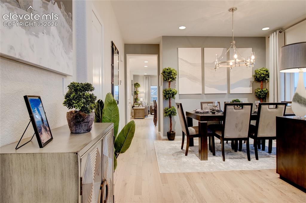 Image 2 of 33: Dining Area