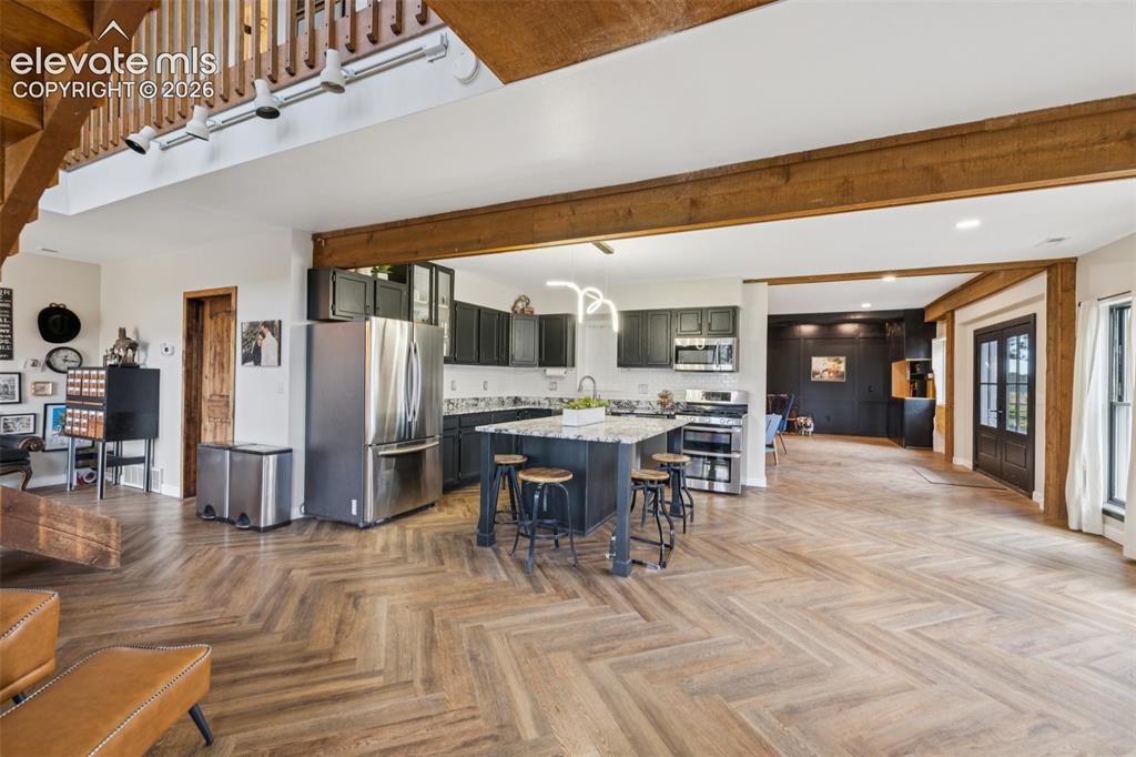 Image 14 of 48: Kitchen