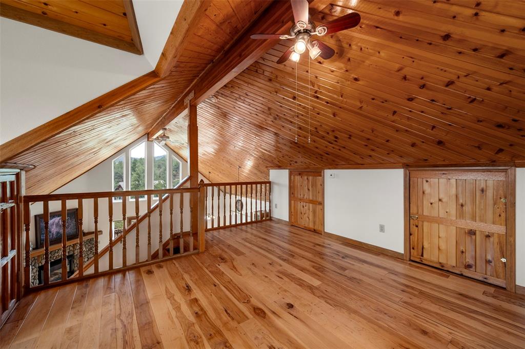 Image 15 of 38: Bonus Room